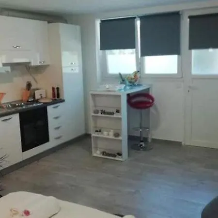 Apartment Little Secret *