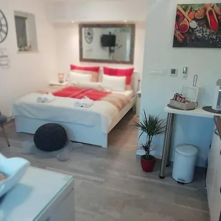 Apartment Little Secret *